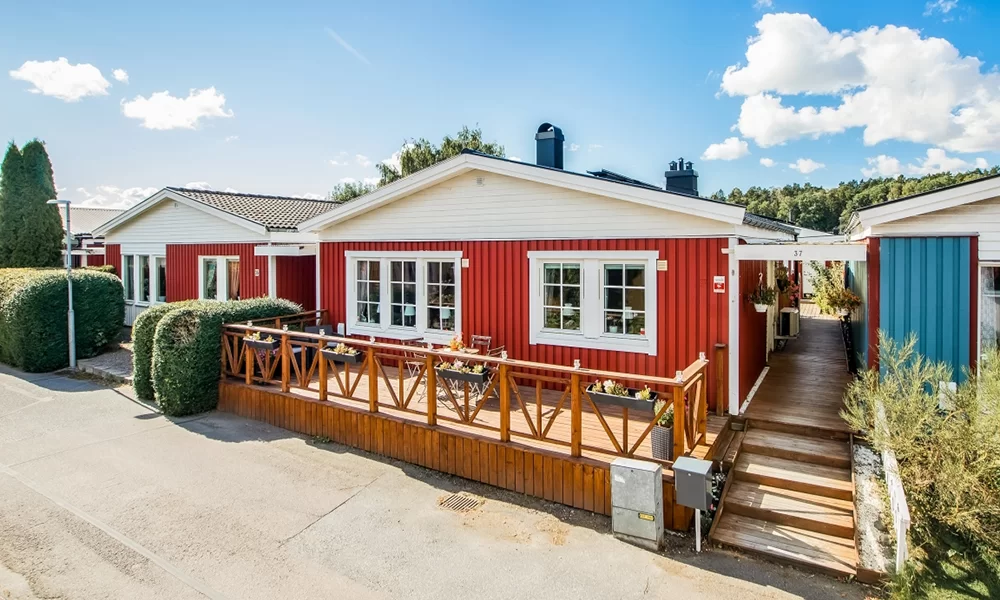 taklaggning tegeltak villa balsta vasterangen stockholm